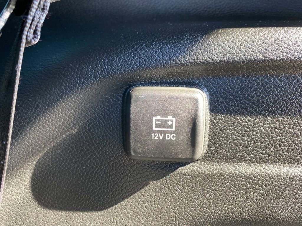 Used 2023 Jeep Grand Cherokee L Laredo image 17