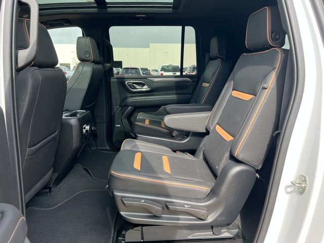 Used 2023 GMC Yukon XL AT4 w/ Technology Package image 18