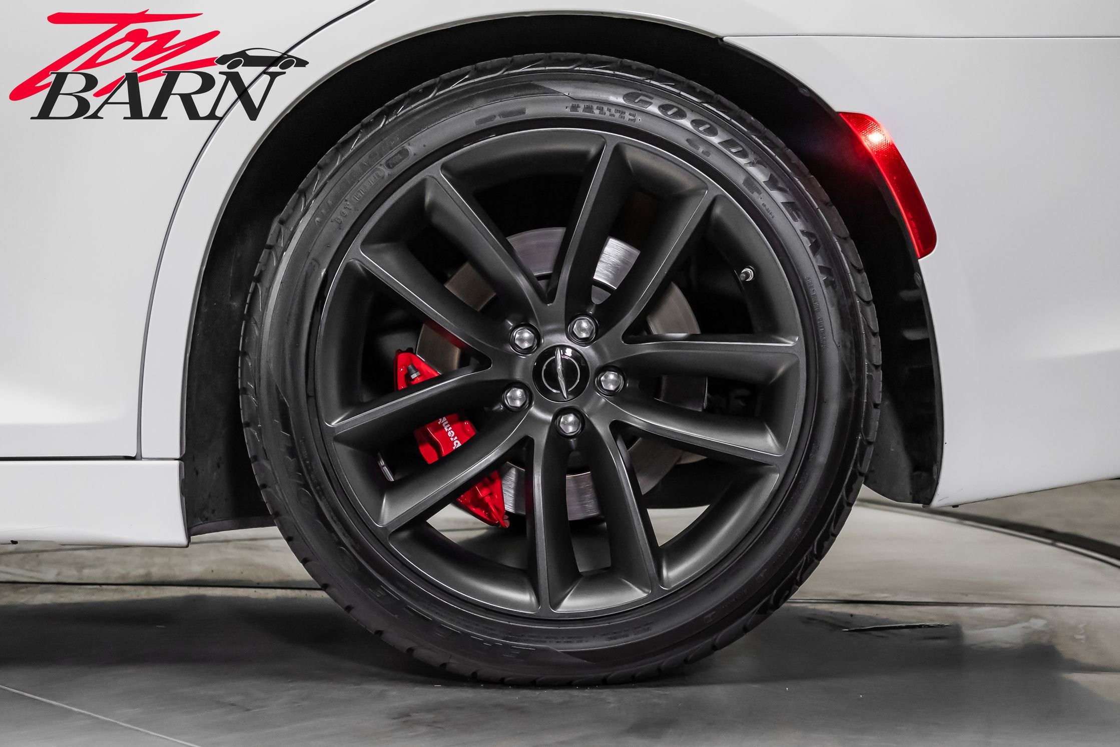 Used 2023 Chrysler 300 C RWD image 18