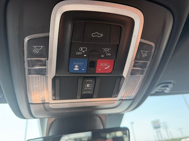 Used 2023 RAM 1500 Limited AWD/4WD image 23