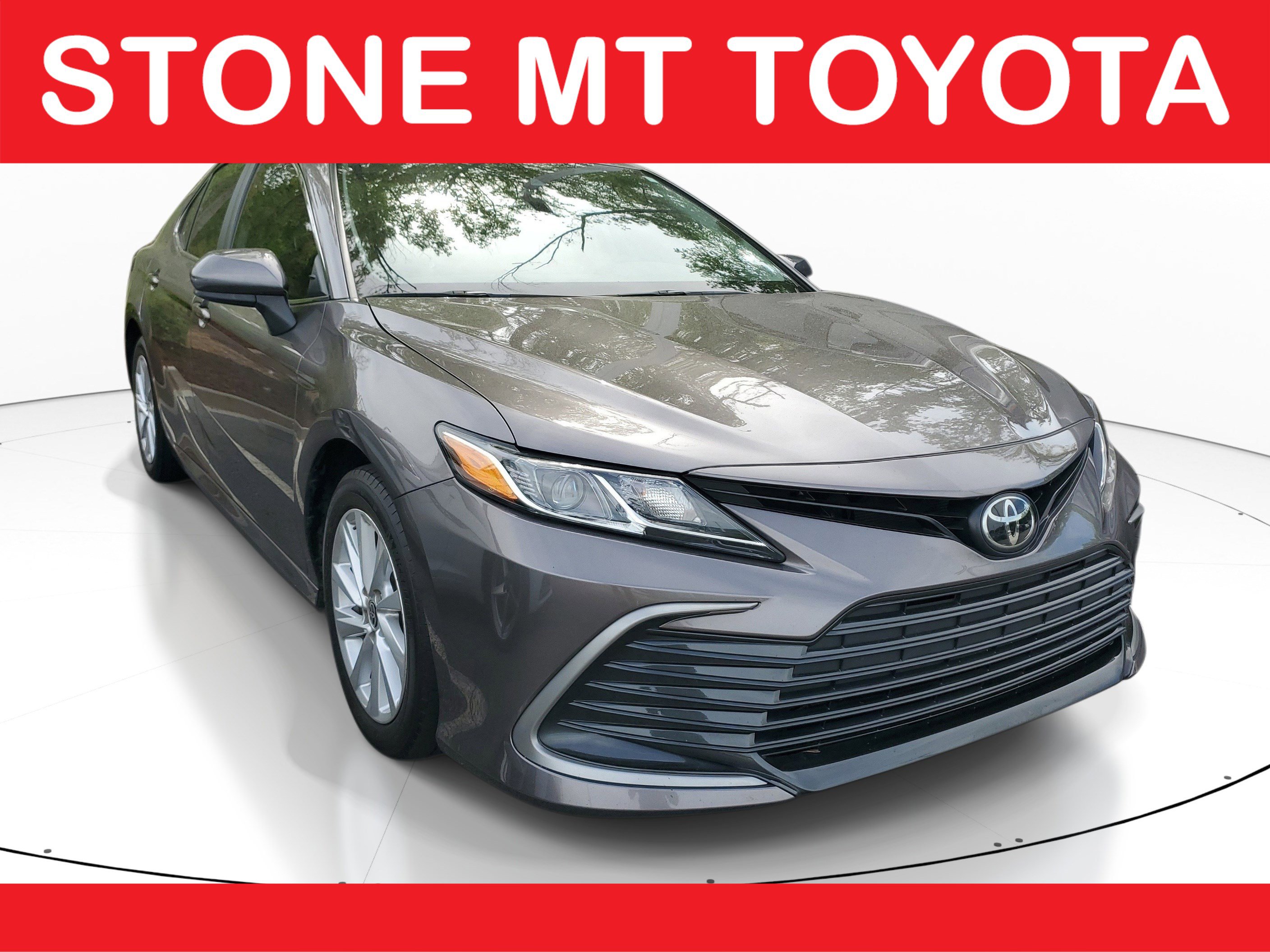 Used 2024 Toyota Camry LE image 1