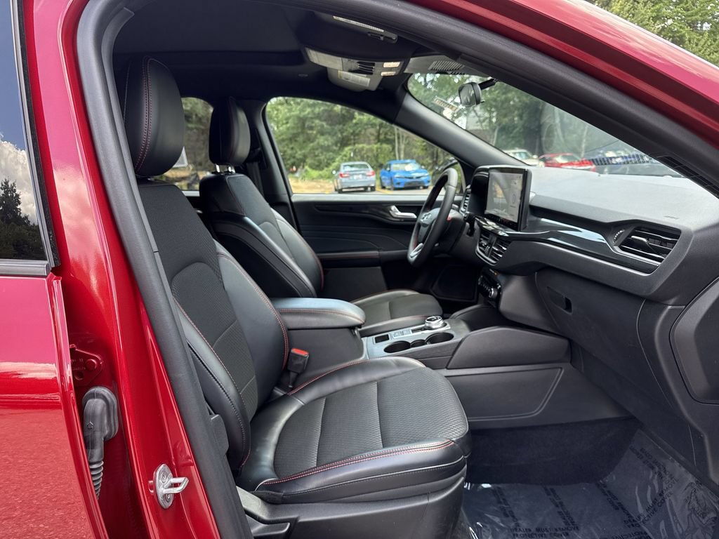 Used 2023 Ford Escape ST-Line w/ Tech Pack #1 AWD/4WD image 26
