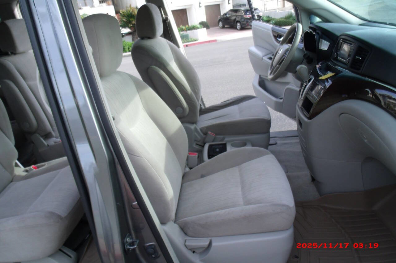 Used 2016 Nissan Quest SV image 8