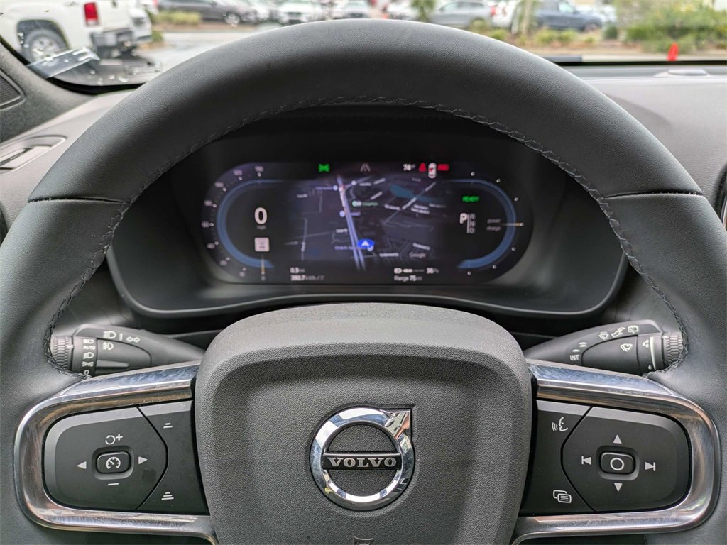 Used 2023 Volvo XC40 Recharge Core image 37