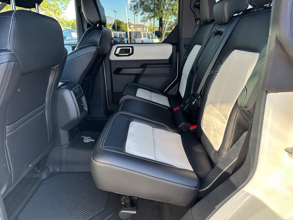 Certified 2026 Ford Bronco Outer Banks w/ Sasquatch Package AWD/4WD image 21