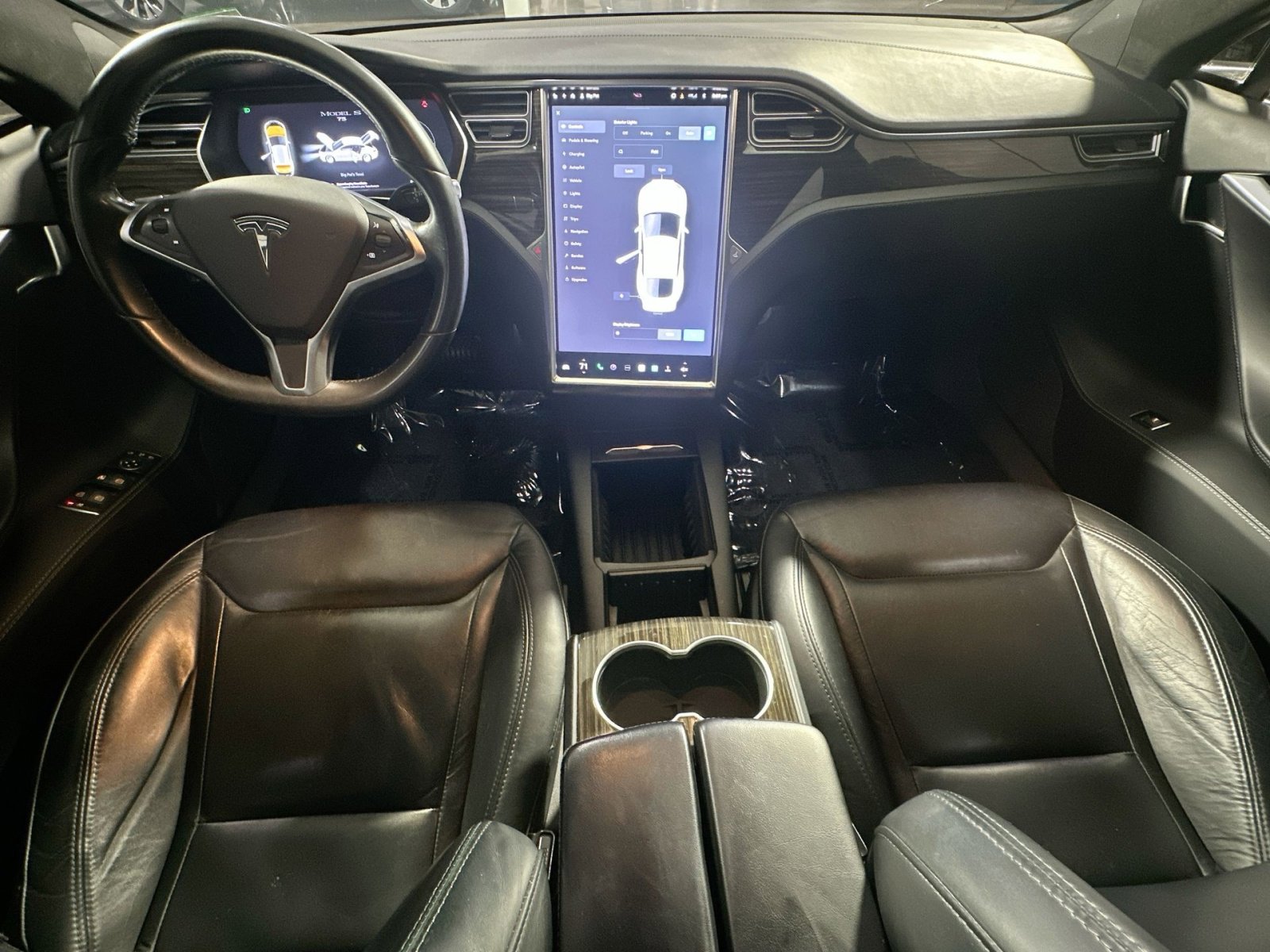 Used 2016 Tesla Model S 70 image 28