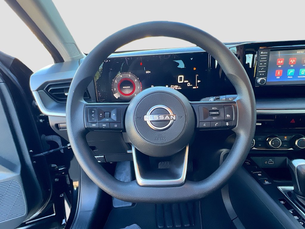 Used 2025 Nissan Kicks S FWD image 11