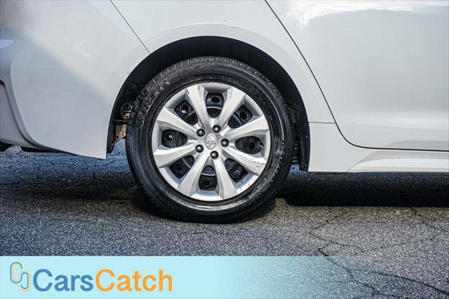 Used 2021 Toyota Corolla LE image 16