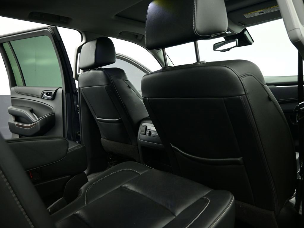 Used 2020 Chevrolet Suburban LT image 36