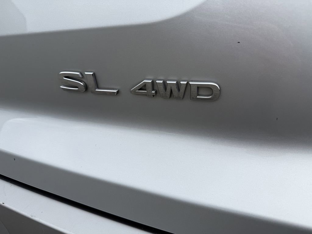 Used 2025 Nissan Pathfinder SL image 11