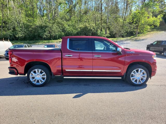 Used 2025 Chevrolet Silverado 1500 High Country AWD/4WD image 6