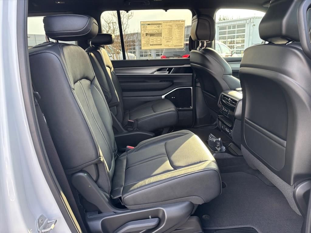 New 2026 Jeep Grand Wagoneer Limited image 14