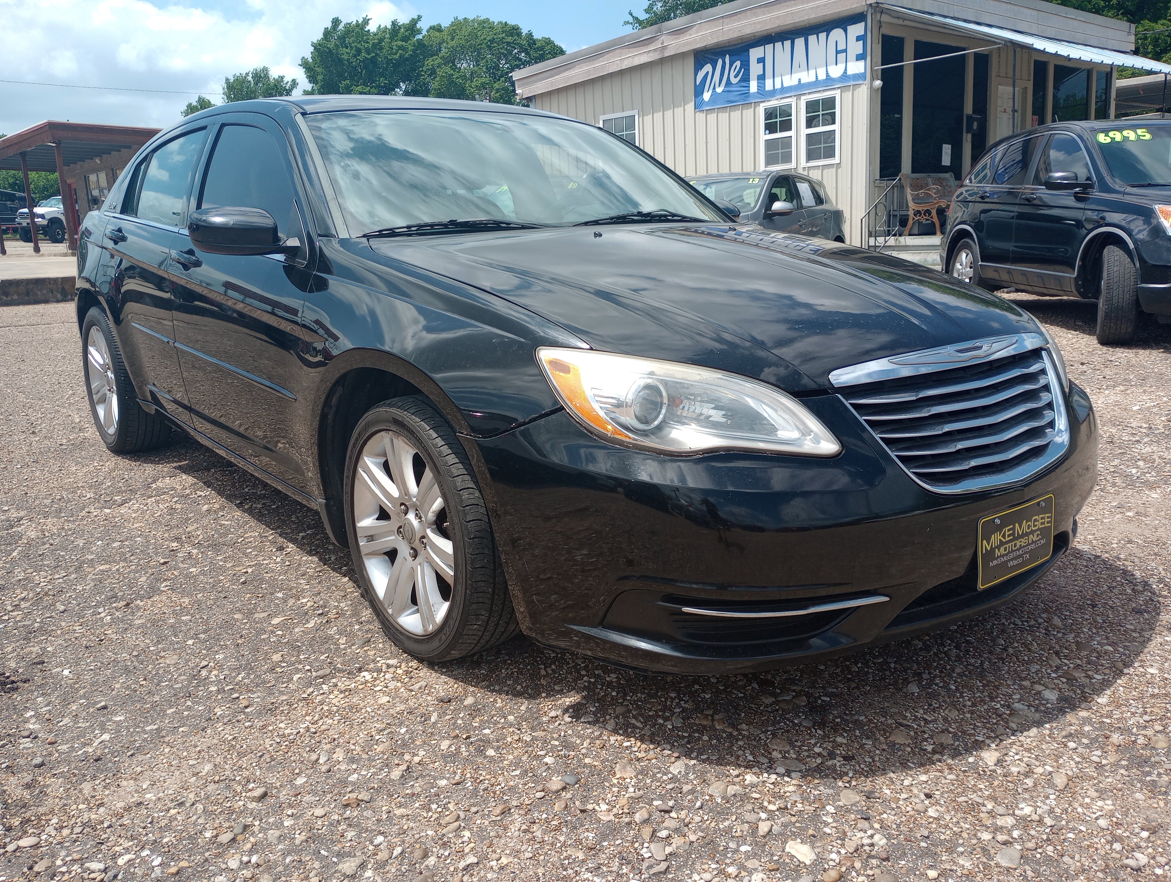 Used 2012 Chrysler 200 LX image 1