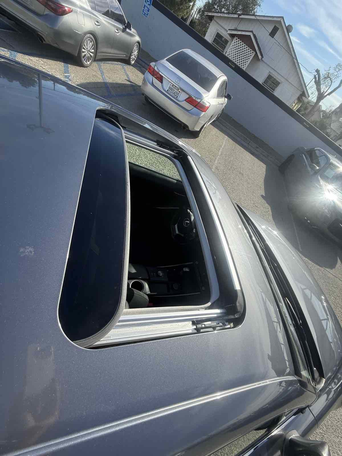 Used 2016 Lexus IS 200t image 33