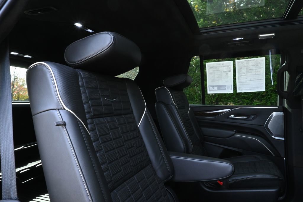 Used 2021 Cadillac Escalade Sport Platinum w/ Heavy-Duty Trailer Package image 39