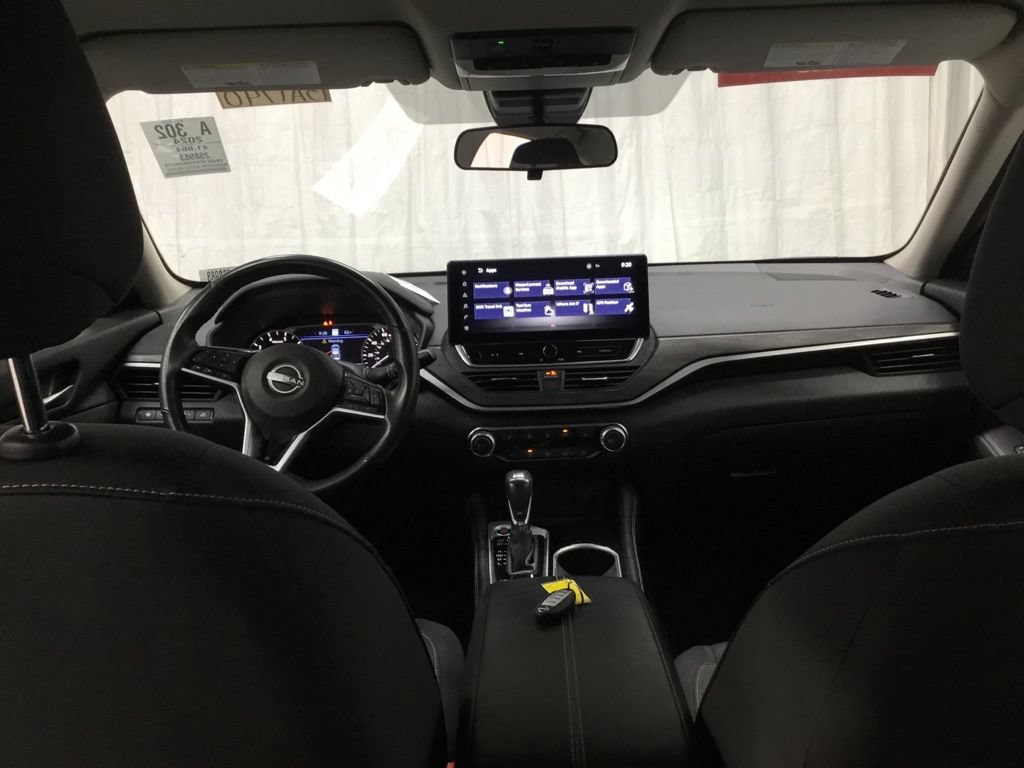 Used 2024 Nissan Altima 2.5 SV w/ SV Premium Package FWD image 30