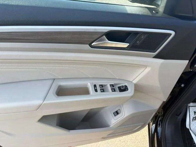 Used 2023 Volkswagen Atlas SEL image 25