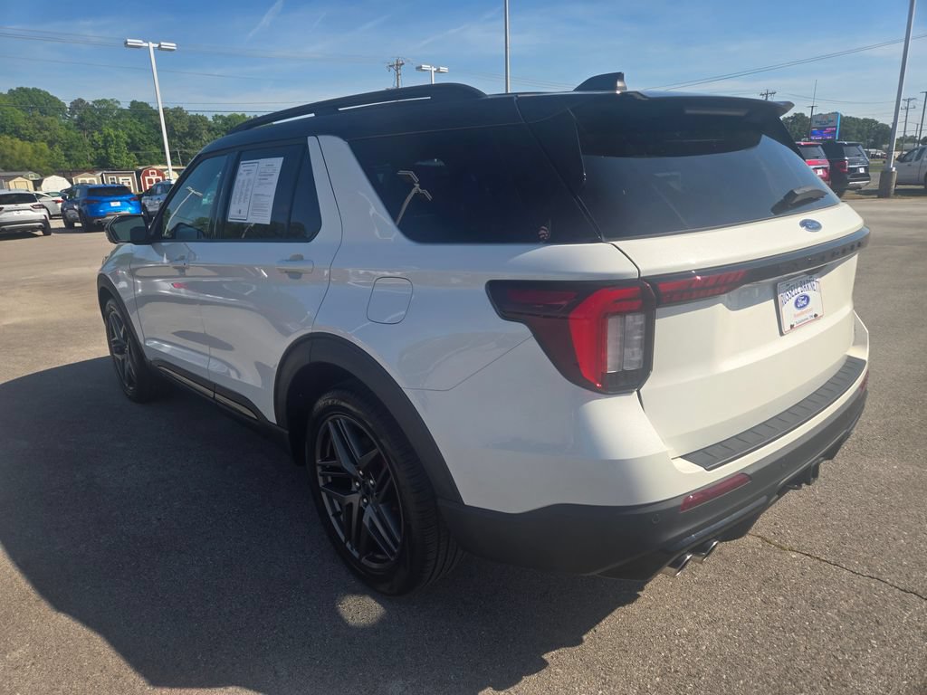 Used 2025 Ford Explorer ST w/ Sun And Sound Package AWD/4WD image 3