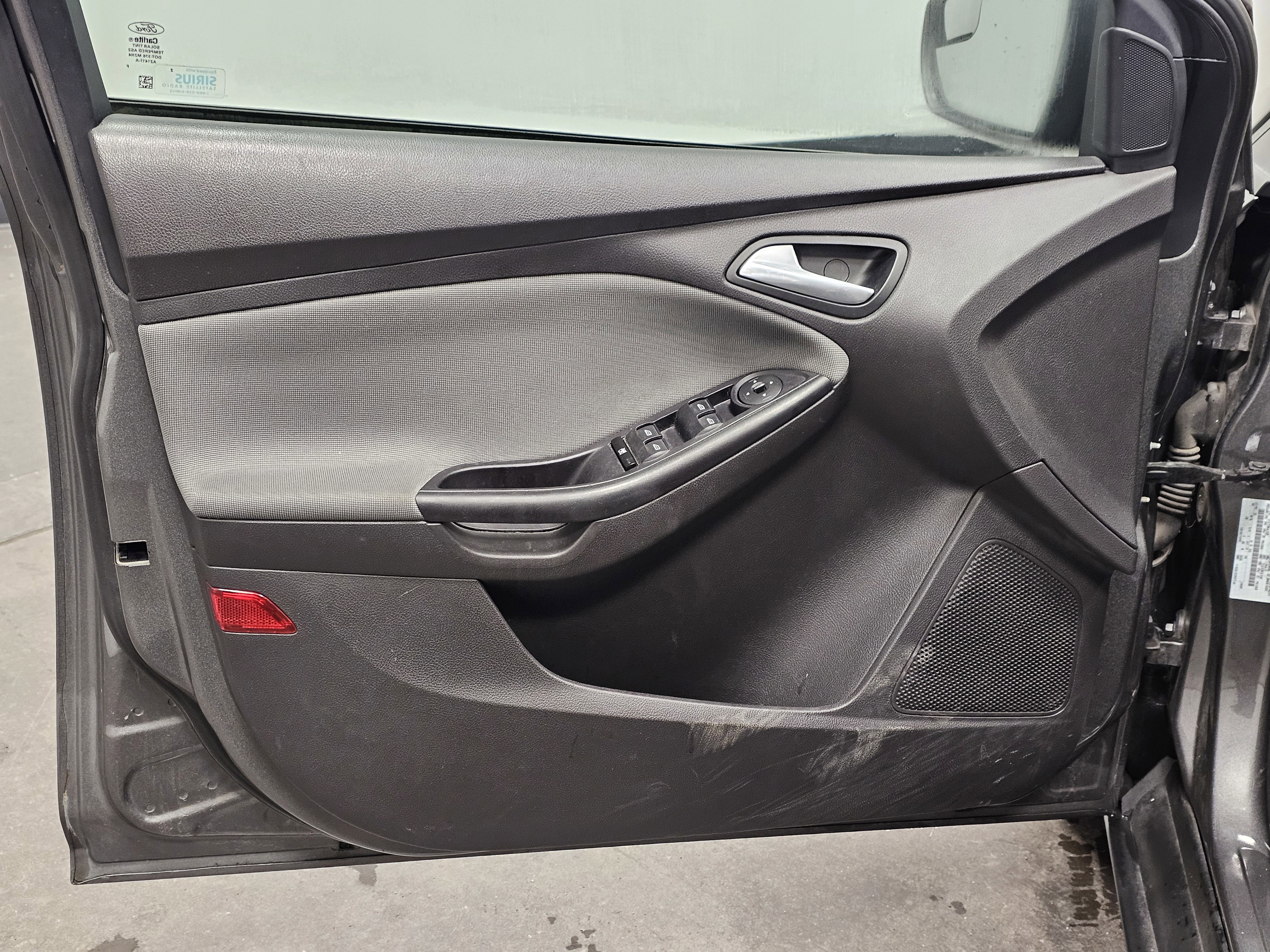 Used 2012 Ford Focus SE image 16