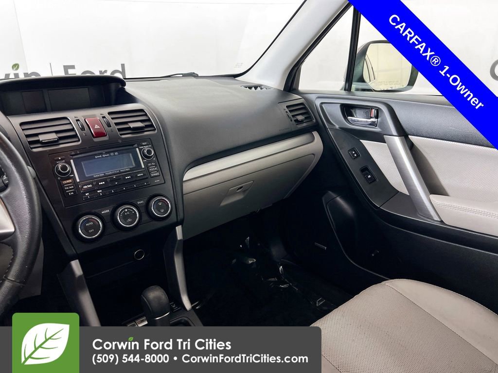 Used 2015 Subaru Forester 2.5i Touring AWD/4WD image 28