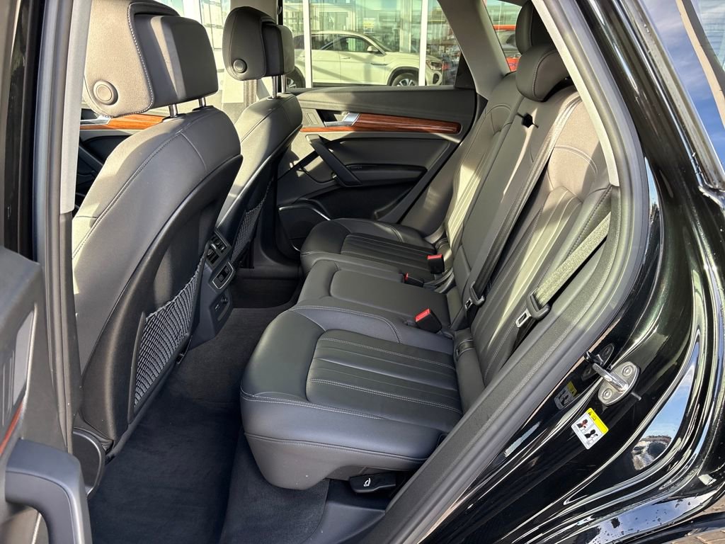 Used 2023 Audi Q5 2.0T Premium w/ Convenience Package image 24