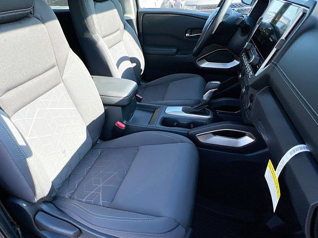 Certified 2025 Nissan Frontier SV AWD/4WD image 30
