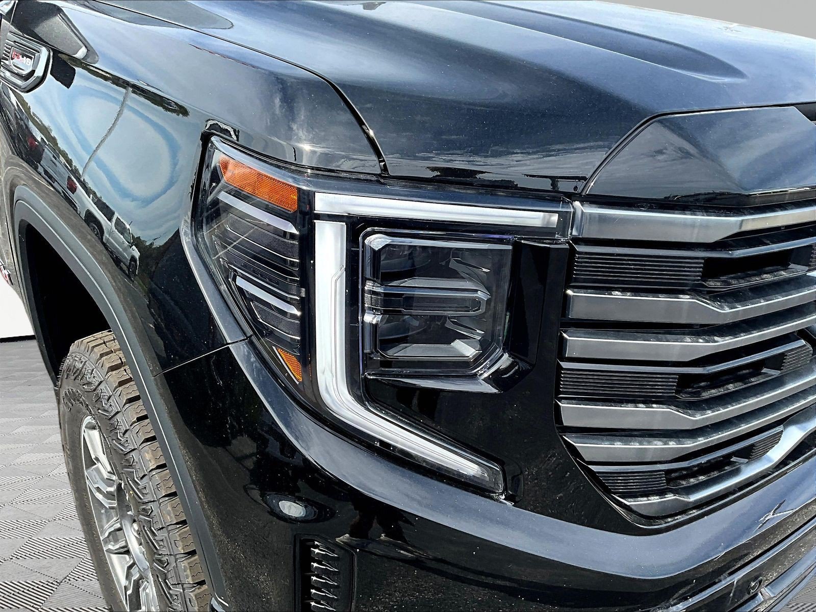 New 2026 GMC Sierra 1500 AT4 w/ AT4 Premium Package AWD/4WD image 8