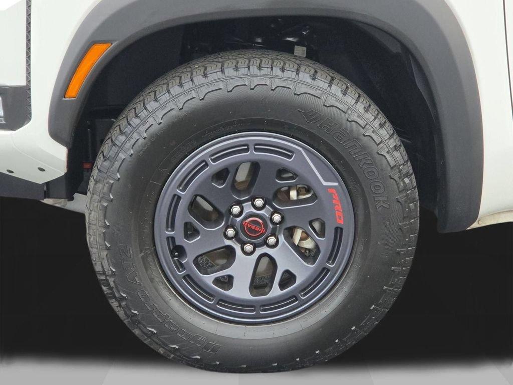 Used 2026 Nissan Frontier PRO-4X AWD/4WD image 11