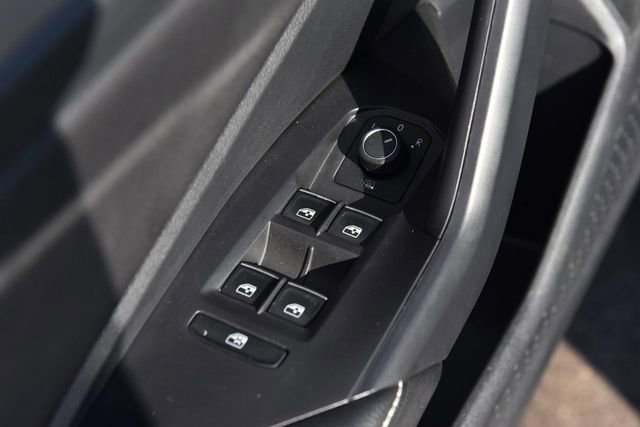 Certified 2024 Volkswagen Jetta Sport image 8