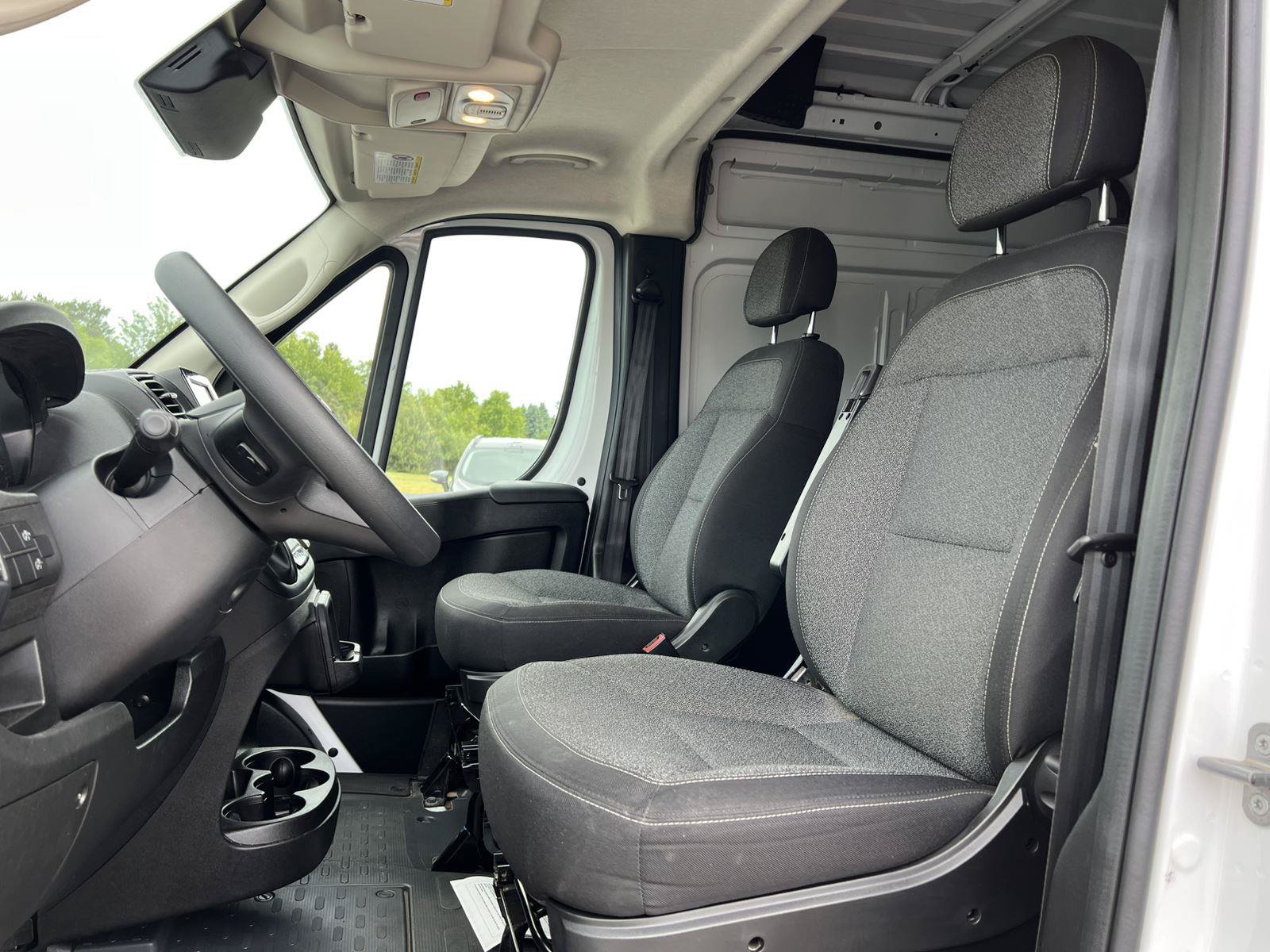 Used 2025 RAM ProMaster 3500 w/ Power Group FWD image 4