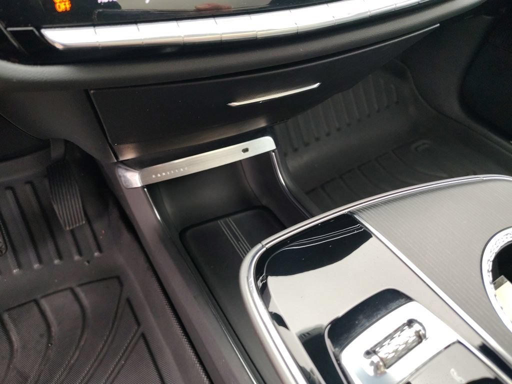 Used 2024 Cadillac Lyriq Sport AWD/4WD image 19