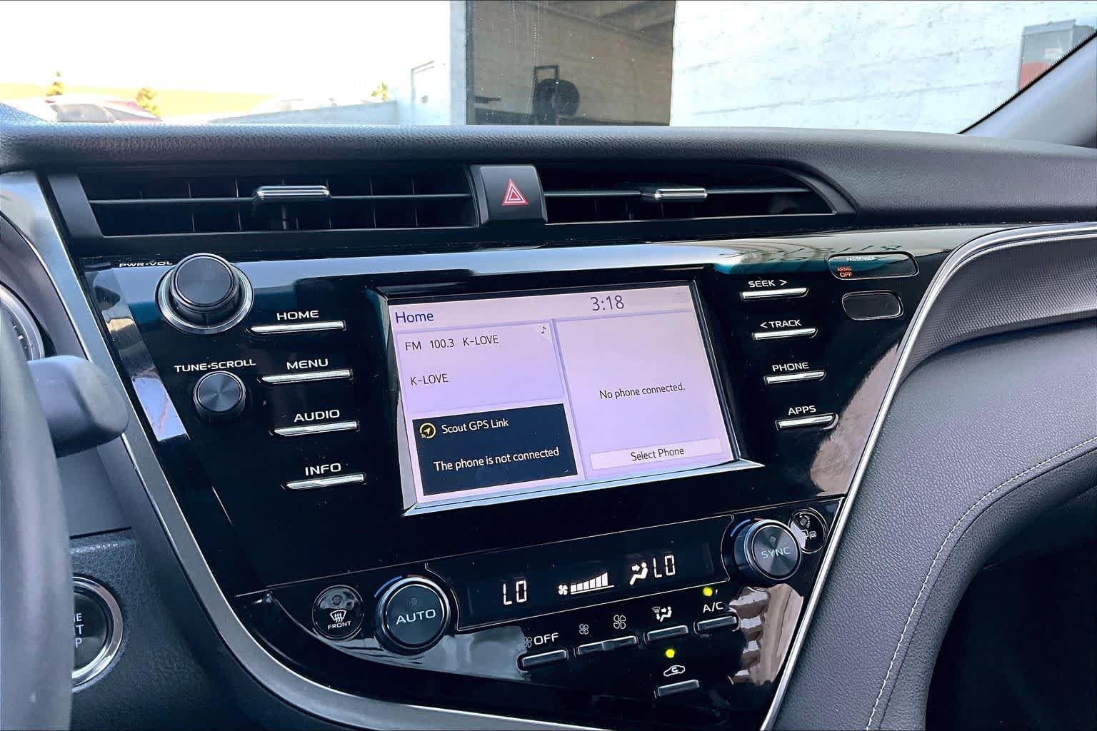 Used 2018 Toyota Camry XSE FWD image 34