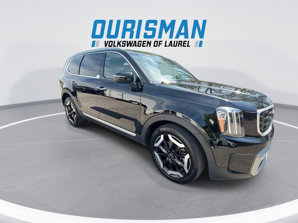 Used 2024 Kia Telluride S w/ S Sunroof Package FWD image 2