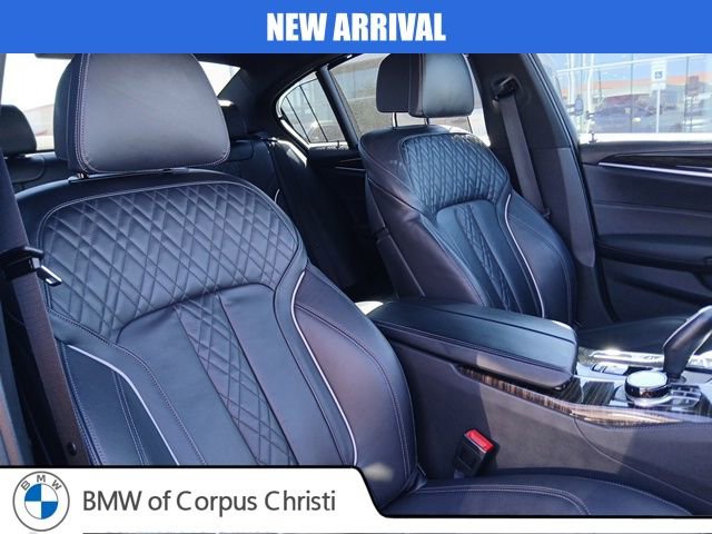 Used 2021 BMW M550i xDrive w/ Executive Package image 17