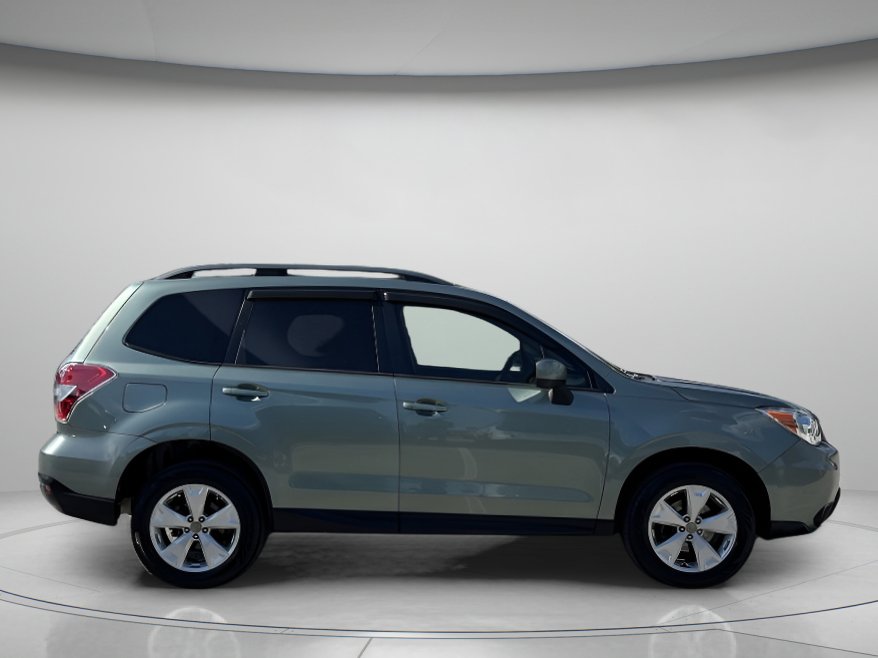 Used 2016 Subaru Forester 2.5i Premium AWD/4WD image 2