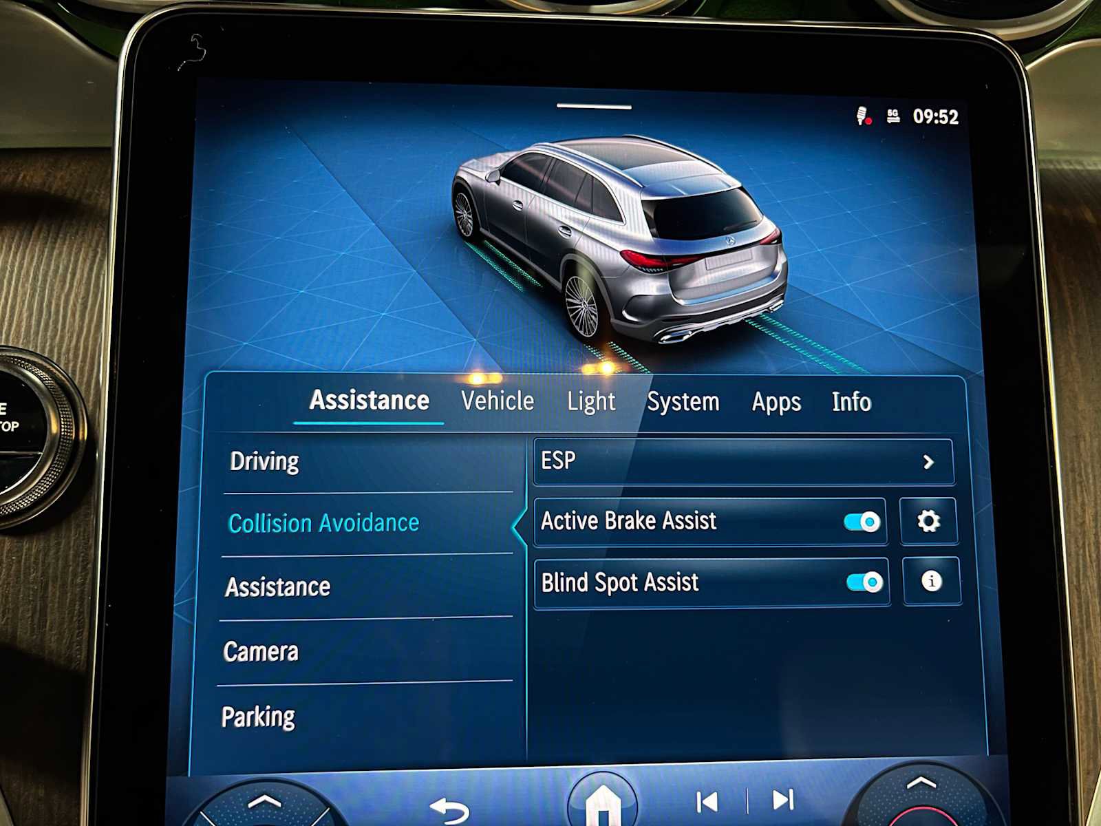 Certified 2026 Mercedes-Benz GLC 300 4MATIC image 37