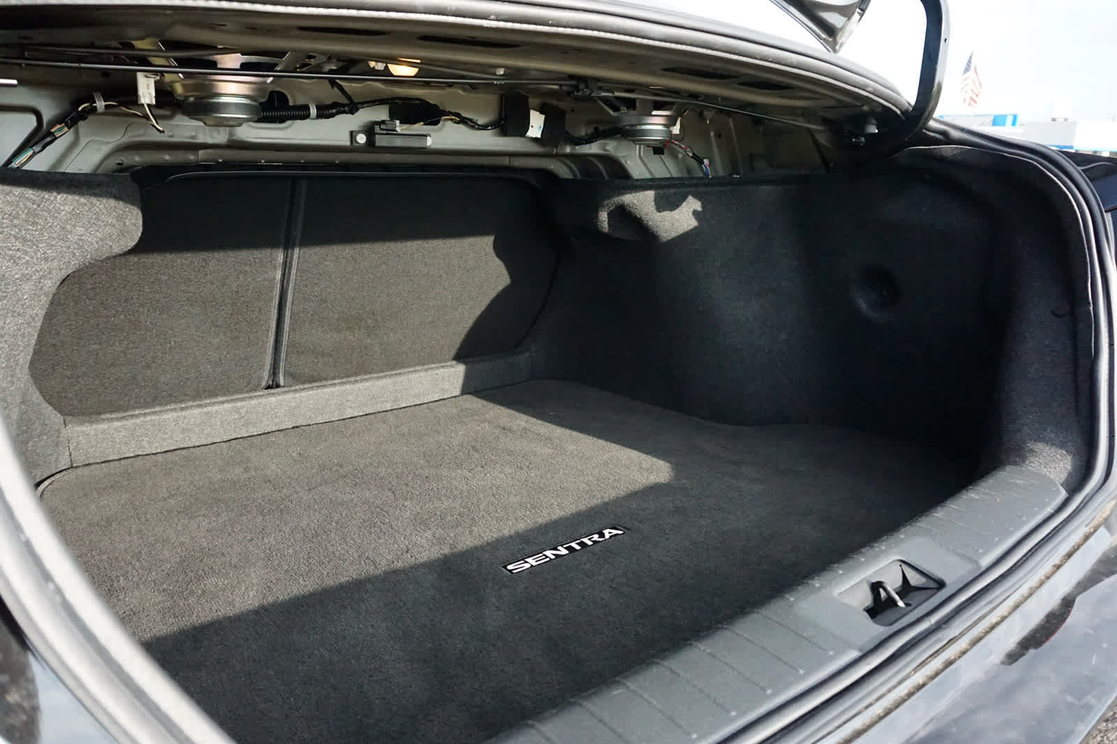 Used 2025 Nissan Sentra SV FWD image 27