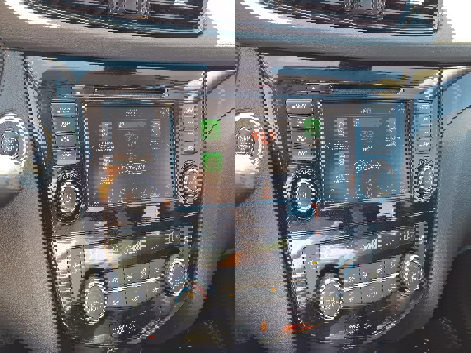 Used 2022 Nissan Rogue Sport SL image 11