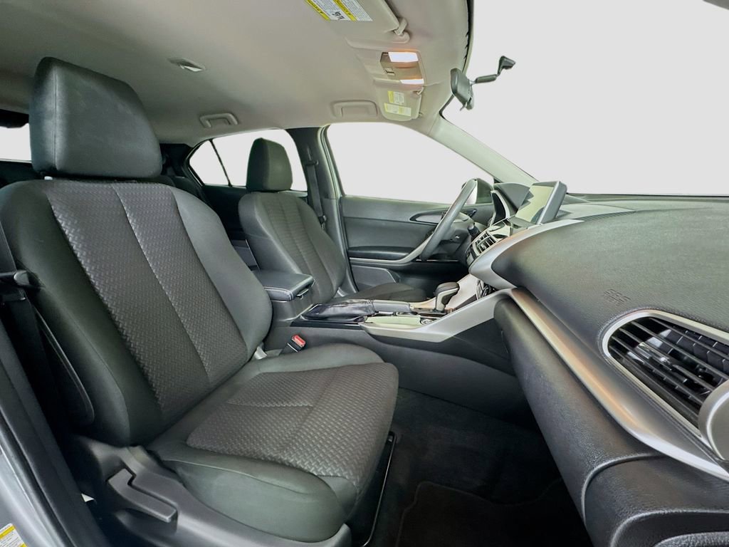 Used 2020 Mitsubishi Eclipse Cross LE image 25