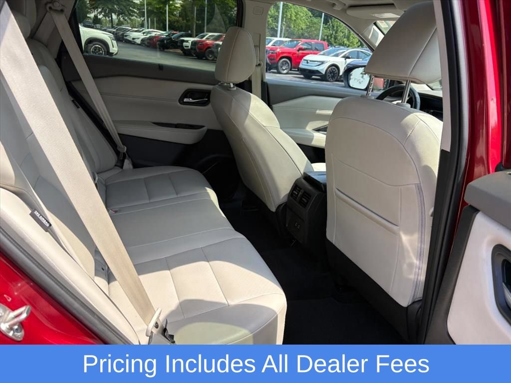 Used 2025 Nissan Rogue SV w/ SV Premium Package AWD/4WD image 20