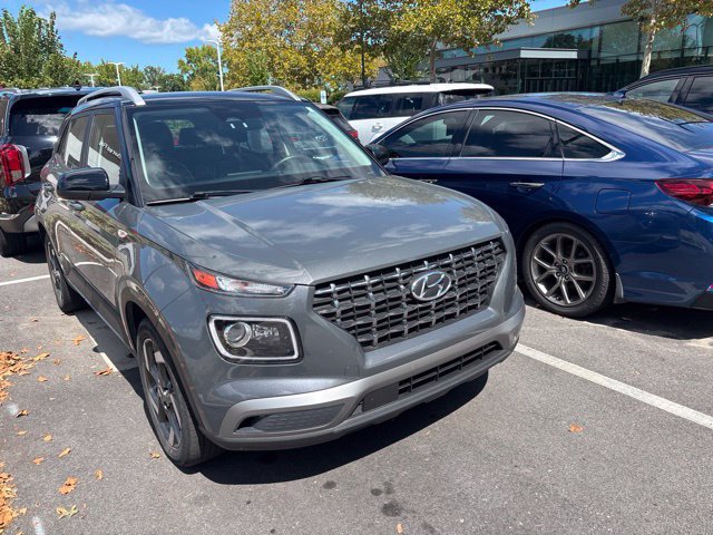 Used 2023 Hyundai Venue Limited w/ Cargo Package