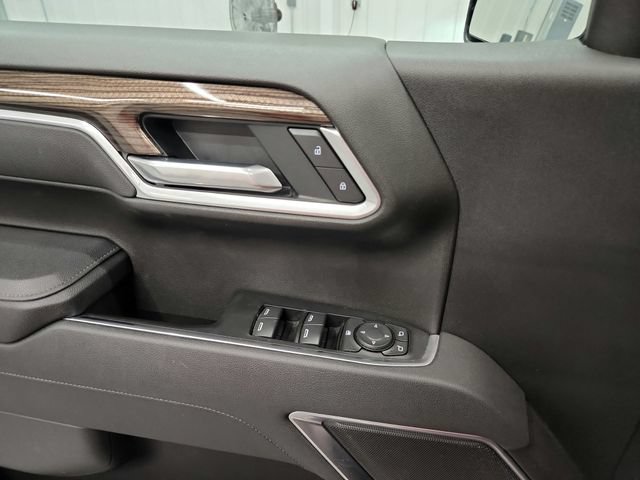 Used 2025 Chevrolet Silverado 1500 LT AWD/4WD image 31