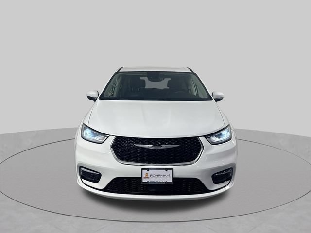 Used 2023 Chrysler Pacifica Touring-L FWD image 25