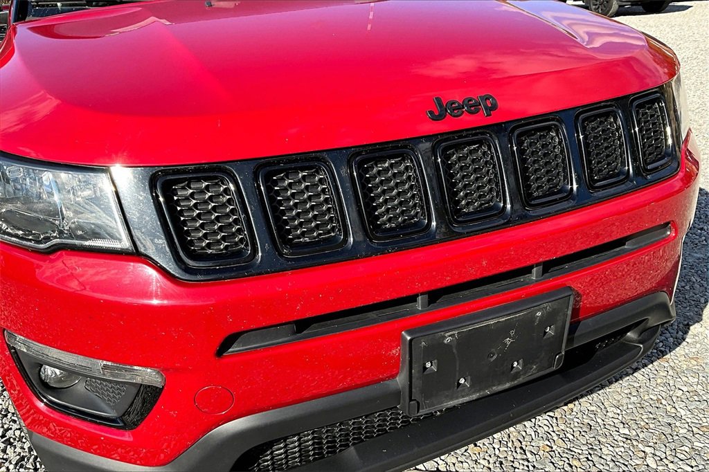 Used 2018 Jeep Compass Latitude image 25