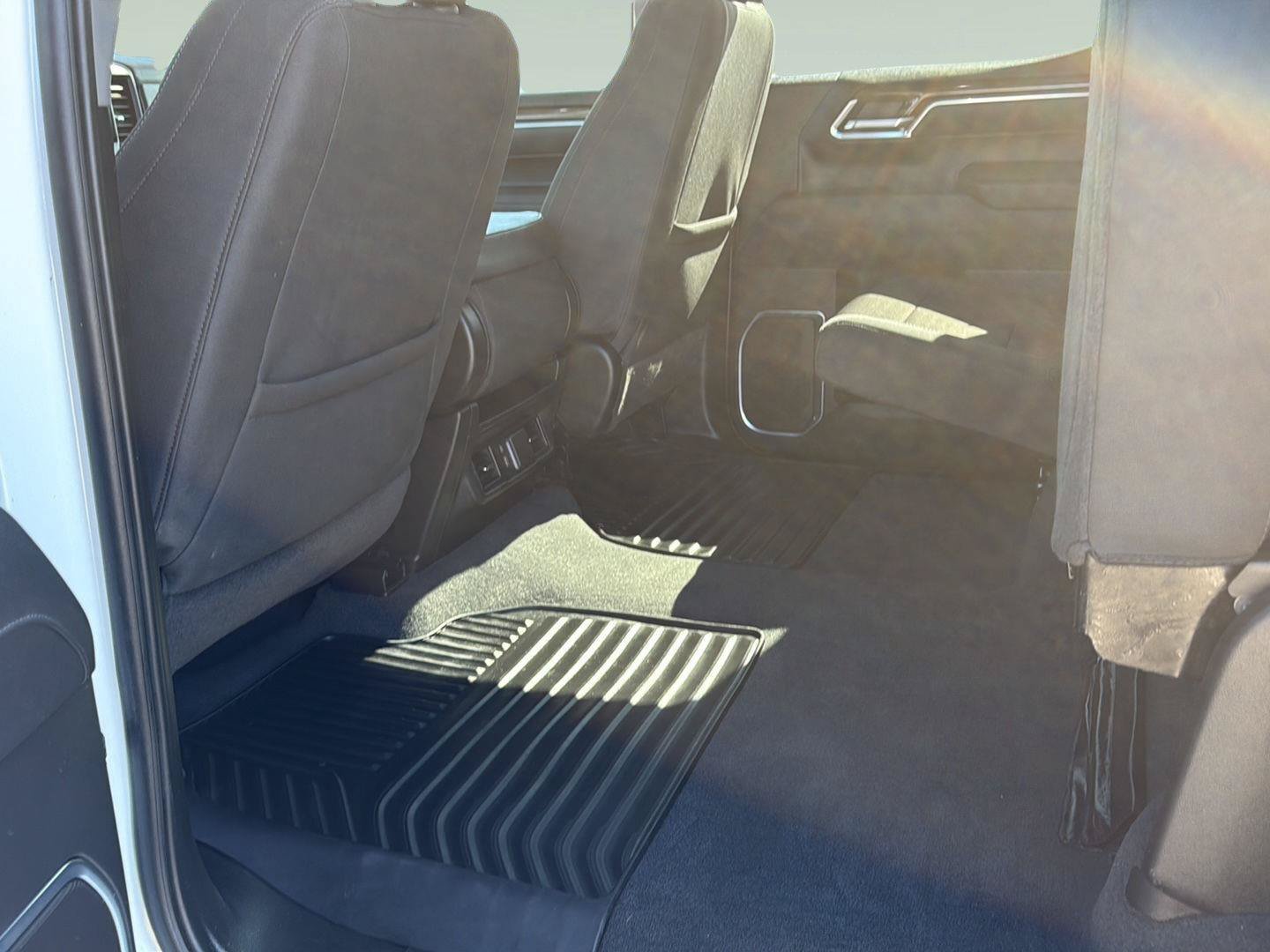 Used 2025 Chevrolet Silverado 1500 LT AWD/4WD image 14