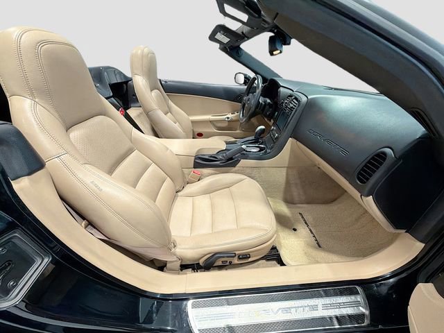 Used 2011 Chevrolet Corvette Convertible w/ Preferred Equipment Group RWD image 19