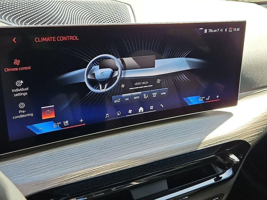 Used 2025 BMW i4 xDrive40i w/ Parking Assistance Package AWD/4WD image 17