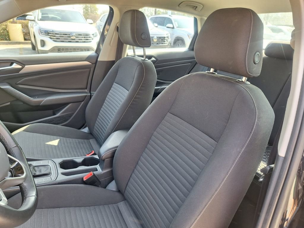 Used 2024 Volkswagen Jetta S image 11