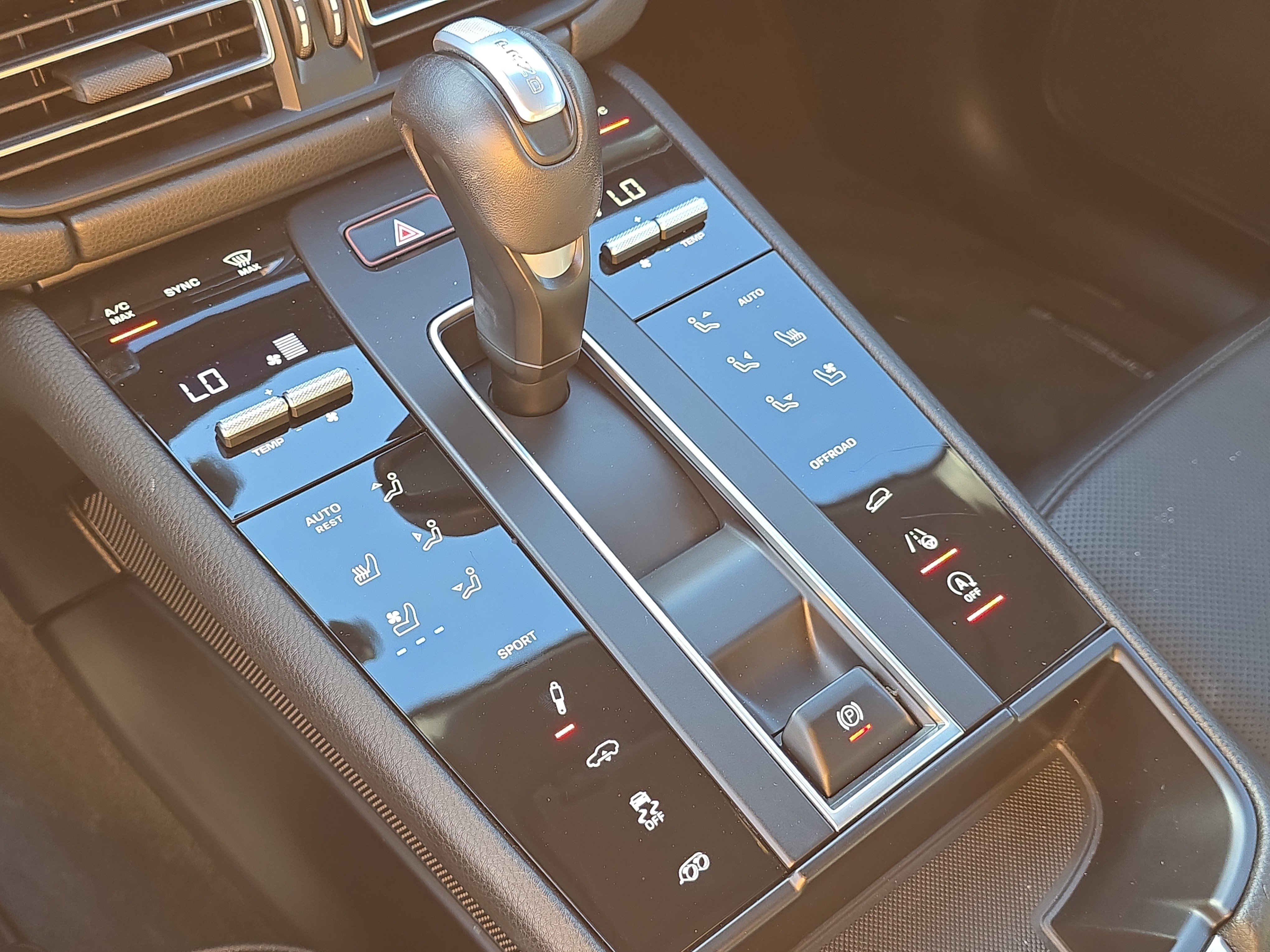 Used 2024 Porsche Macan GTS image 30