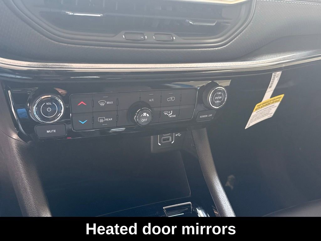 New 2026 Jeep Compass Altitude image 14